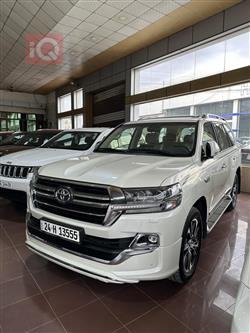 تۆیۆتا لاند کروزەر